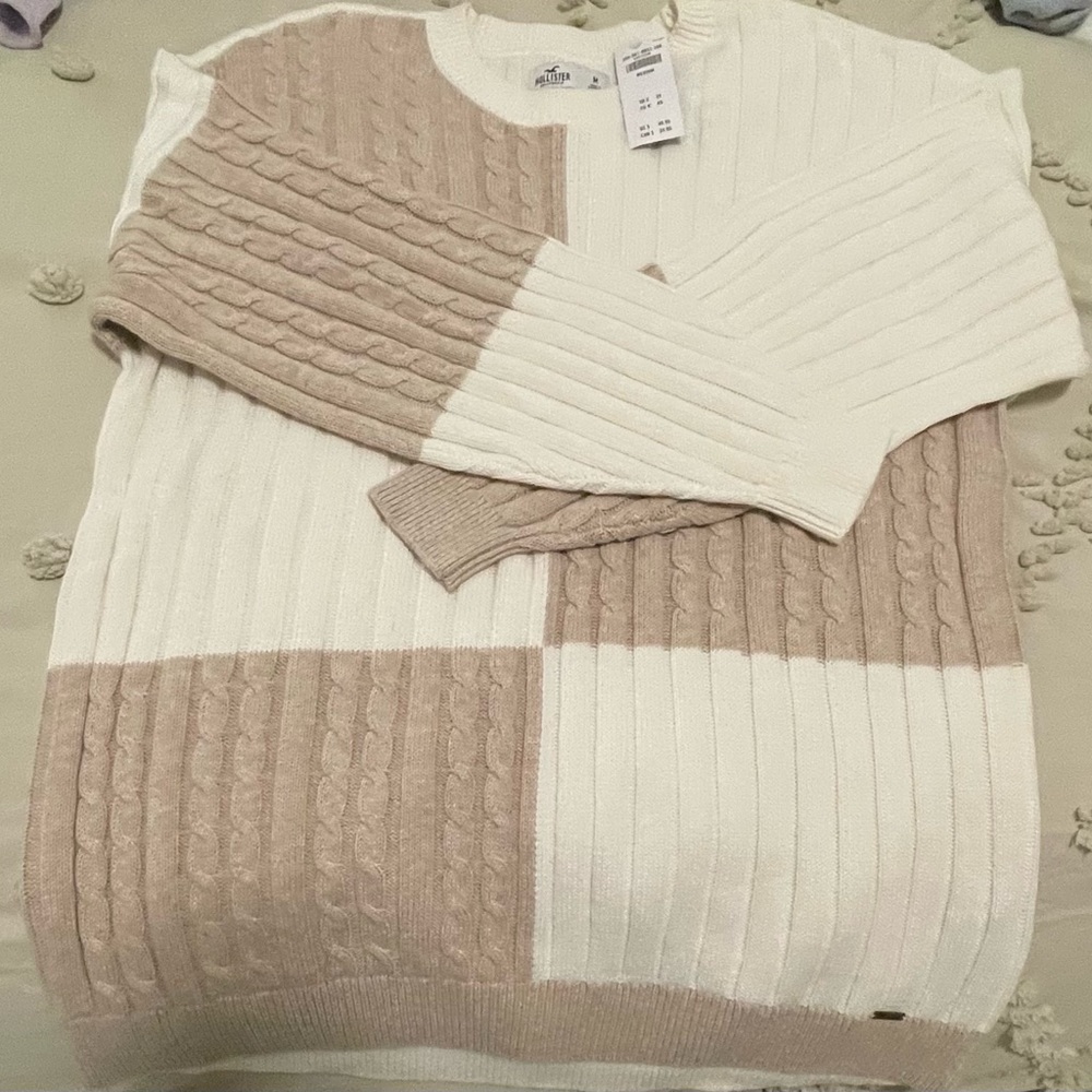 Beige and white Hollister sweater